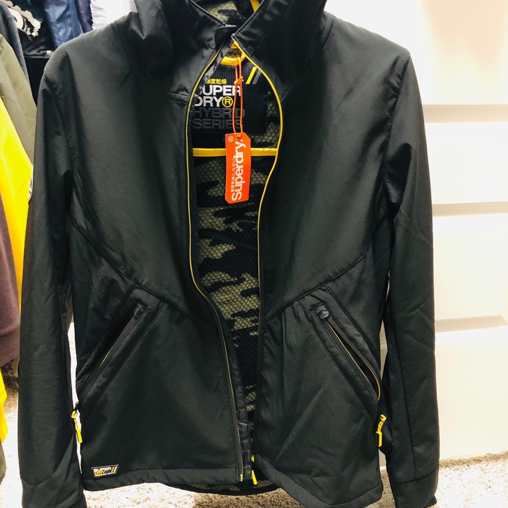 Superdry Softshell Athletic Jacket (NWT)